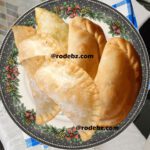 How to Make Goan Neureos, Goan Nevris, Karanji Recipe, neureo recipe, neori, nevris, goan karanji, goan neori, goan nevris with desiccated coconut, goan neureos with desiccated coconut, coconut nevris recipe