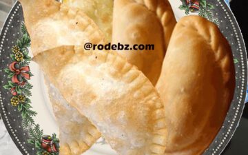 How to Make Goan Neureos, Goan Nevris, Karanji Recipe, neureo recipe, neori, nevris, goan karanji, goan neori, goan nevris with desiccated coconut, goan neureos with desiccated coconut, coconut nevris recipe