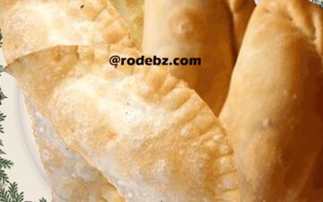 How to Make Goan Neureos, Goan Nevris, Karanji Recipe, neureo recipe, neori, nevri, goan karanji, goan neori, goan nevris with desiccated coconut, goan neureos with desiccated coconut, goan style