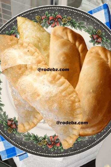 How to Make Goan Neureos, Goan Nevris, Karanji Recipe, neureo recipe, neori, nevri, goan karanji, goan neori, goan nevris with desiccated coconut, goan neureos with desiccated coconut, goan style